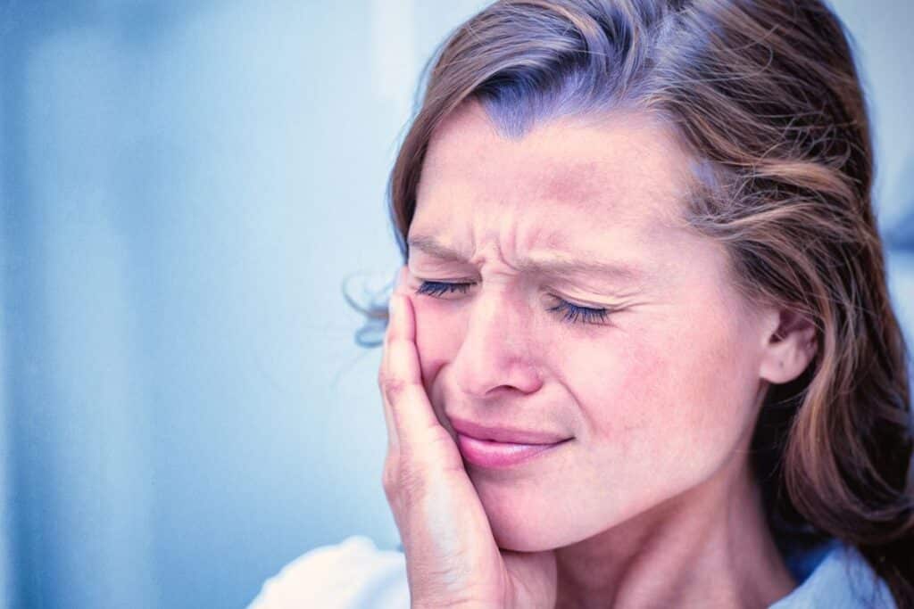 6 Common Dental Emergencies and How to Handle Them